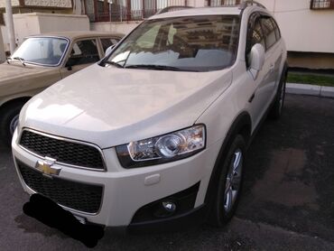 bmv f 10: Chevrolet Captiva: 2.4 l | 2011 il 240000 km Ofrouder/SUV