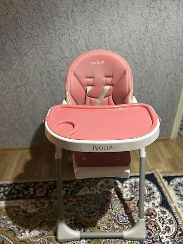Yemək masaları, oturacaqları: İvolia uşaq yemək stulu - Brend: IVOLIA - Rəng: çəhrayı/boz-ağ — 1