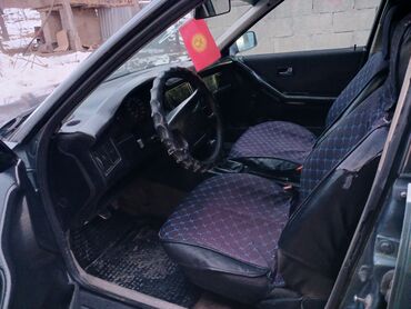 Audi: Audi 80: 1988 г., 1.8 л, Механика, Бензин, Седан — 3