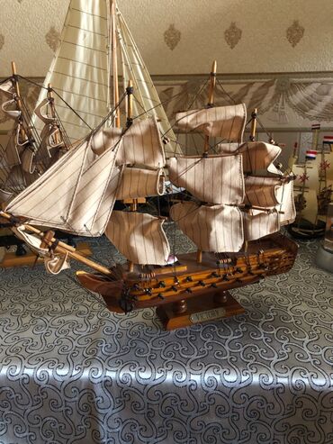 Gəmi modelləri: Original gəmi suvenir kolleksiyası. Hamısı əl işidir. Fərqli ölçüdə -da lalafo.az — 7 Gəmi modelləri: Original gəmi suvenir kolleksiyası. Hamısı əl işidir. Fərqli ölçüdə — 7