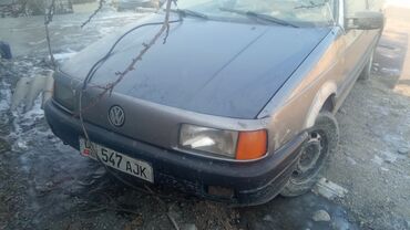 Volkswagen: Volkswagen Passat: 1989 г., 1.8 л, Механика, Бензин, Универсал