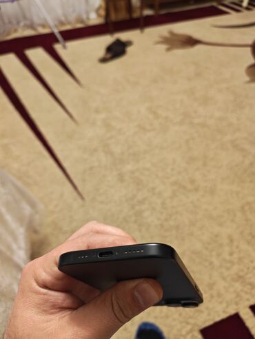 Apple iPhone: IPhone 15, 128 GB, Qara — 6