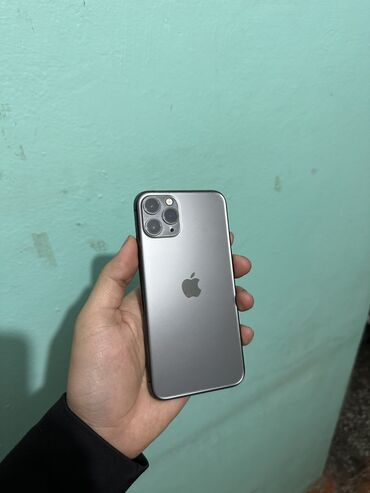 Apple iPhone: IPhone 11 Pro, 256 ГБ, Серебристый, Чехол, 72 %