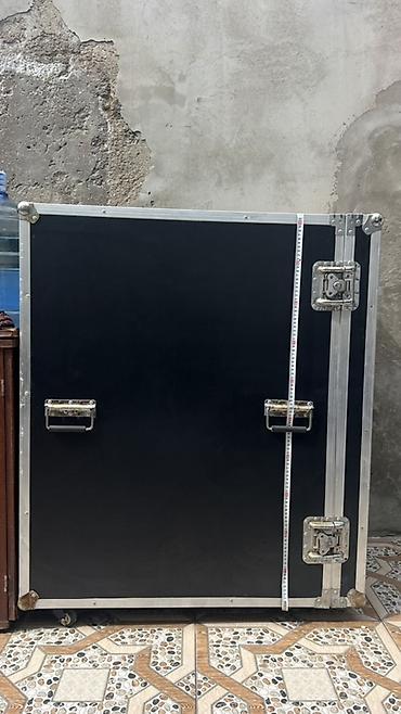 təkərli cantalar: Profesional “flight case” tipli daşınma çantası - Material: qalın — 1