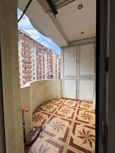 Uzunmüddətli kirayə mənzillər: Həzi Aslanov metrosunun çıxışında, 18mərtəbəli binanın 11-ci — 6