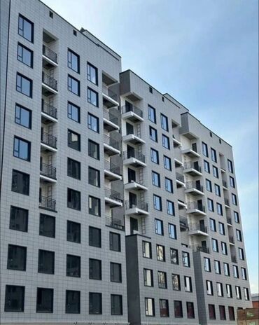 срочно продаётся 1 комнатная квартира в районе ошского рынка по улице молодая гвардия: 1 комната, 42 м², Элитка, 9 этаж, ПСО (под самоотделку)