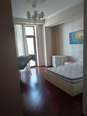 дом саруу: İcarəyə verilir 4 otaqlı yeni tikili 137 m², Ağ şəhər q. Kateqoriya — 5