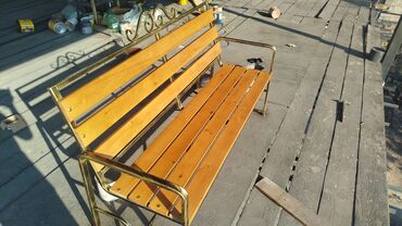 Садовые зонты: Скамейка с навесом 15000сом скамейка с подлокотник 6500 — 7