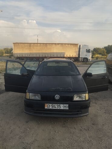 титан на пасат: Volkswagen Passat: 1991 г., 1.9 л, Механика, Бензин, Универсал