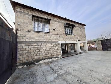 yeni gunesli kiraye evler 2026: 2 mərtəbəli həyət evi satılır.3 otaq 1 zal.Hər şəraiti var.Kamera — 8