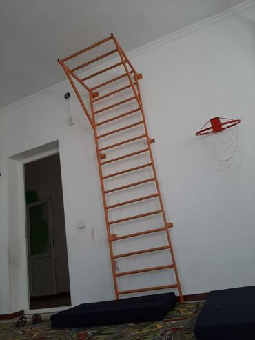 ступеньки для лестницы: Продаю шведскую стенку для школ и детский садов, Можно использовать