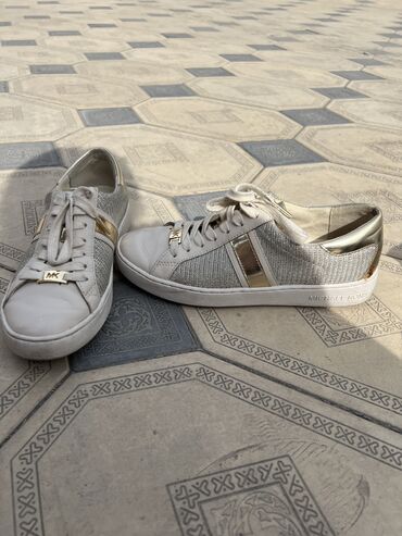 белая обувь: МК 36-37 размер оригинал