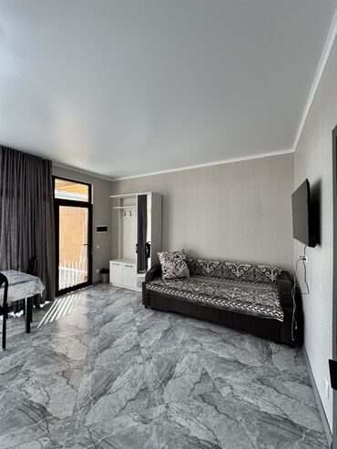 Посуточная аренда домов: 50 м², 3 комнаты — 2