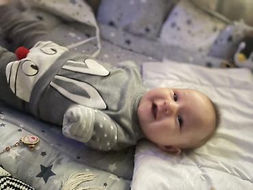 Джинсы: Джинсов — 4 модели кто возьмёт много вещей по 200сом (нужны деньги — 11