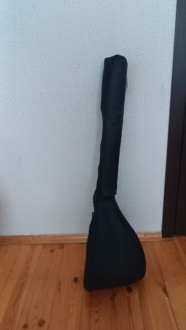Аккордеоны: Saz (bağlama) – yumru gövdəli, uzun qol, taxta korpuslu xalq çalğı