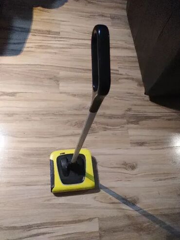Štapni usisivači: 1. Karcher KB5 Lepo ocuvana ispravna. 2. Karcher EB30/1 . Neispitana — 1