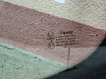Auto delovi: Prednje staklo sofersajbna Lada 110, 111, 112. Polovano, ocuvano — 3
