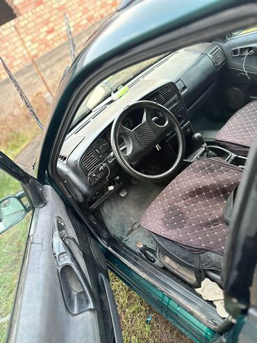 Volkswagen: Volkswagen Passat Variant: 1994 г., 2 л, Механика, Бензин, Универсал — 9