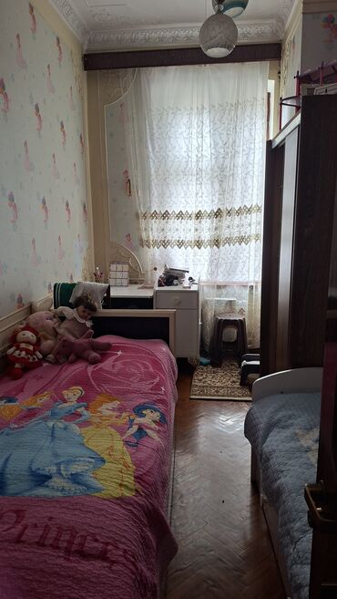 Köhnə tikili: Bakı, Bakıxanov qəs., 4 otaqlı, Köhnə tikili, m. Neftçilər, 110 kv. m — 2