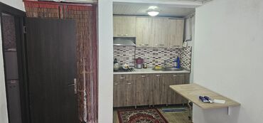 Həyət evləri və villaların satışı: 3 otaqlı, 85 kv. m, Kredit yoxdur, Orta təmir — 3