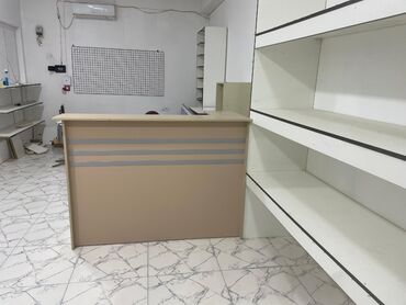Manekenlər: Magaza ucun Polka ve Kassa Stolu Tərkib: - Resepsiyon/qatib masası