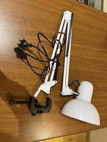 Masa üçün quyruq qarmaqlı (clamp) quraşdırılan, çevik qollu elektrik