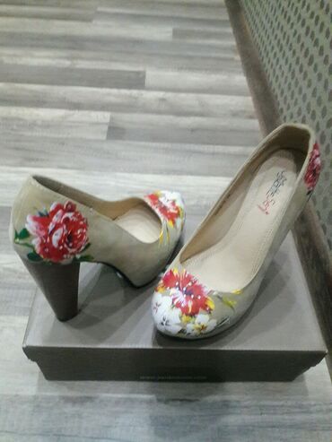 Tuflilər: Tuflilər, Ölçü: 37, rəng - Qızılı, Yeni — 2