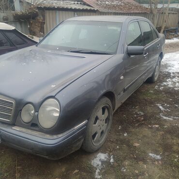 Mercedes-Benz: Mercedes-Benz E-Class: 1995 г., 2.3 л, Автомат, Бензин, Седан