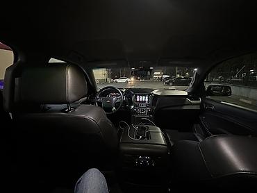 ремонт лобового стекла рядом: Chevrolet Suburban: 2017 г., Внедорожник — 7