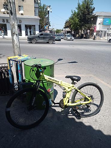 velo teker: Velo ideal veziyetdedi bidene arxa teker partliyib pakriskalar ideal — 4