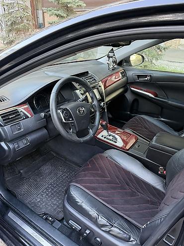 тает: Toyota Camry: 2012 г., 2.5 л, Автомат, Бензин, Седан — 8