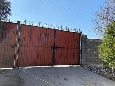 Продажа коттеджей и домов: Продаю дом 100 м² Имеется центральная канализация, газ, красная книга at lalafo.kg — 9 Продажа коттеджей и домов: Продаю дом 100 м² Имеется центральная канализация, газ, красная книга — 9
