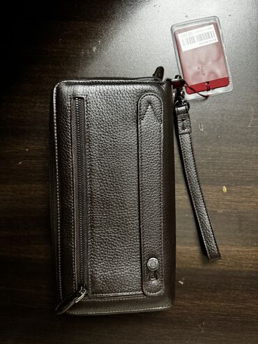 butun кошелёк: Кладч от butun
новый оригинальный 
не использованный