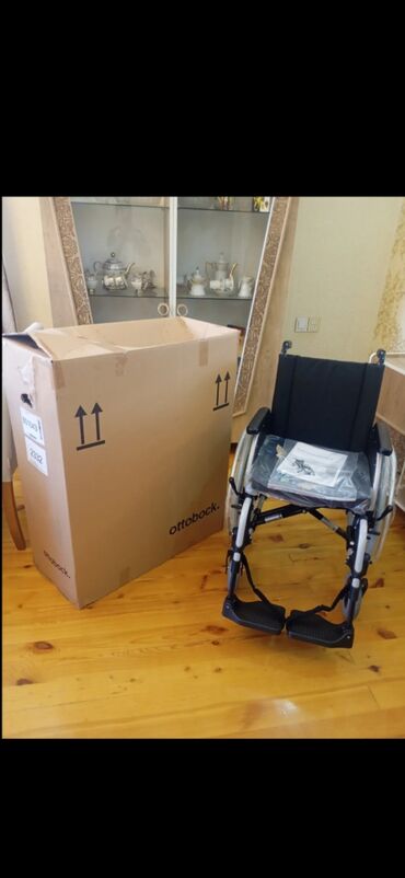 Yerimək üçün arabalar, çəliklər, əsalar, rollatorlar: Əlil arabası kalyasqası satıram təzədi. 220 manata ucuz satiram