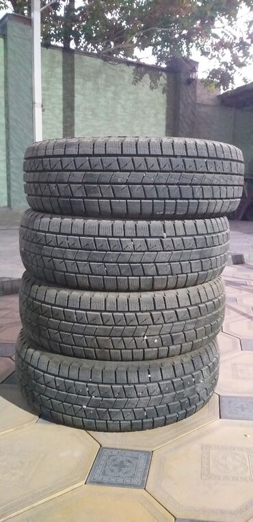 колеса зимние: Комплект зимних шин (4 шт.) - Размер: 185/65 R15 (маркировка на