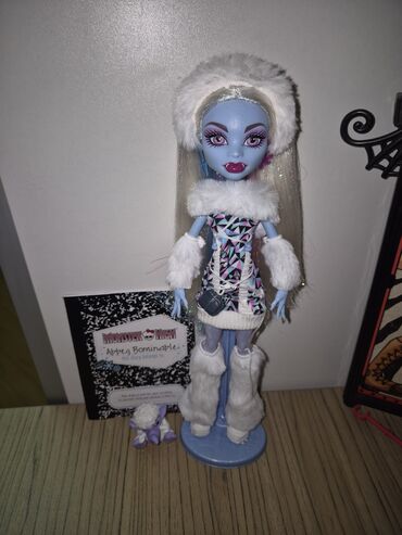 keramet oyuncaq: Abbey Bominable monster high kukla creeproduction g1, ideal veziyyetde