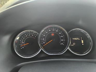 Renault: Renault Sandero Stepway - Krossover həcmli hetçbek kuzov, Stepway — 1