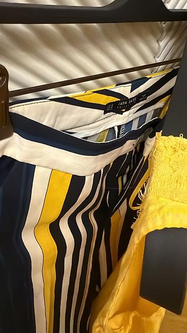 dini geyim: Zara Adl dın geyim dəsti – sarı bluz və zolaqlı şalvar. Dəst 2 — 3
