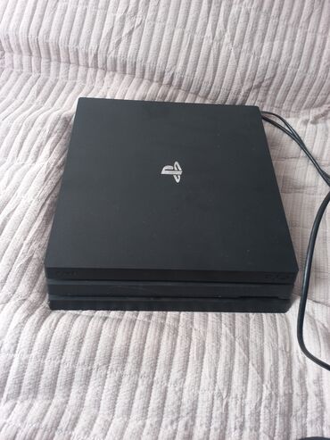 купить пс5 бу: PlayStation 4 Pro (черный, серия CUH-7xx) с комплектом аксессуаров и