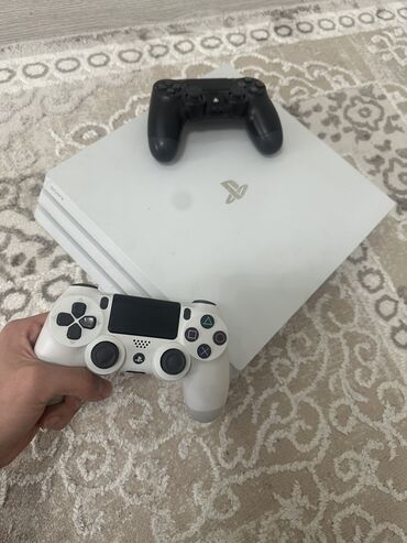 сони плейстецшн: PlayStation 4 Pro 1тб Состояние идеальное Все работает Не шумит не