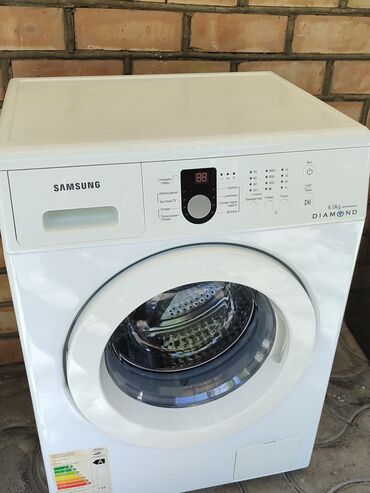 продаю стиральную машину бу: Стиральная машина Samsung, Б/у, Автомат, До 6 кг, Компактная