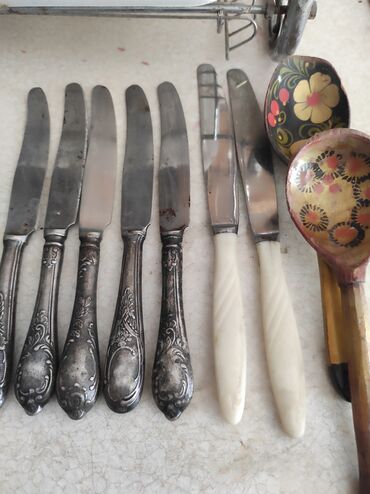 Другие предметы коллекционирования: Вымпела продаюзначки, монеты,и т д at lalafo.kg — 24 Другие предметы коллекционирования: Вымпела продаюзначки, монеты,и т д — 24