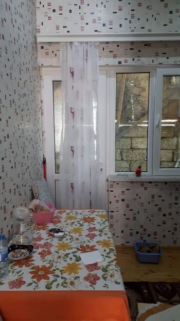 Həyət evləri və villaların satışı: Binəqədi qəs. 3 otaqlı, 65 kv. m, Orta təmir — 3