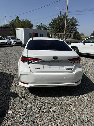lexus транспорт: Toyota Corolla: 2022 г., 1.8 л, Вариатор, Гибрид, Седан — 3