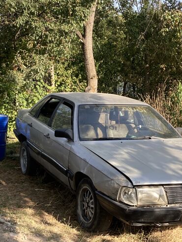 чекол машина: Audi 100: 1986 г., 2.3 л, Механика, Бензин, Седан