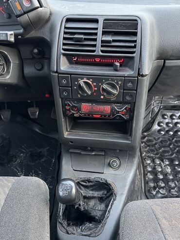 ВАЗ (ЛАДА): ВАЗ (ЛАДА) 2110: 2001 г., 1.5 л, Механика, Бензин, Седан — 9