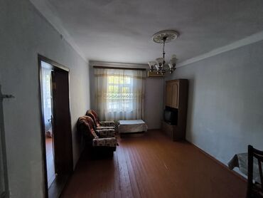 Kirayə mənzillər: Bileceride ploşada yaxin 2/2 mertebesinde 2 otaqli bina evi 400 azn ev