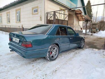 Mercedes-Benz: Mercedes-Benz E-Class: 1995 г., 3.2 л, Механика, Бензин, Седан