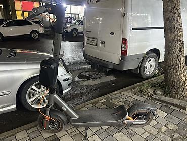 saat samdan: Xiaomi elektrik skuteri – C-Max seriyası Xüsusiyyətlər: - Geniş — 3