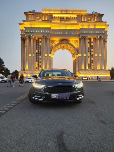 ford fusion qapi kodu: Fusion modeli, özünəməxsus cizgiləri ilə fərqlənən, tünd boz rəngdə